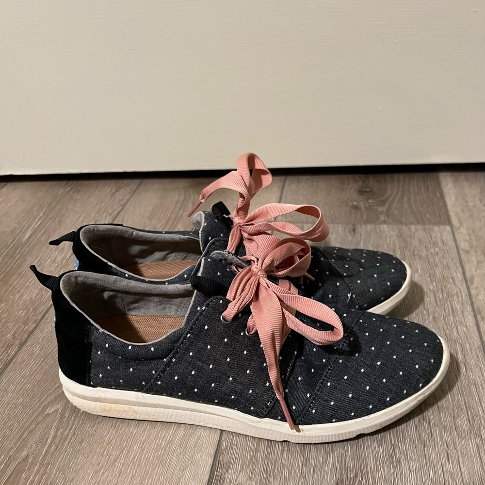 TOMS Del Rey Chambray Polka Dot Lace up Sneaker sz 9
